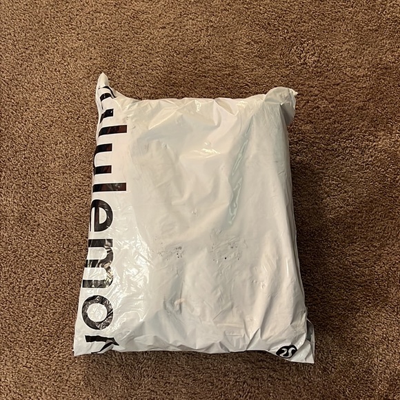 Lululemon new parent backpack - Picture 3 of 3